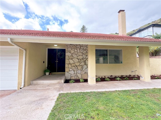 9865 Lanark Street photo 2
