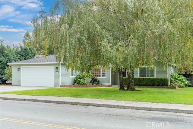 Detail Gallery Image 4 of 61 For 2279 North Ave, Chico,  CA 95926 - 4 Beds | 2 Baths