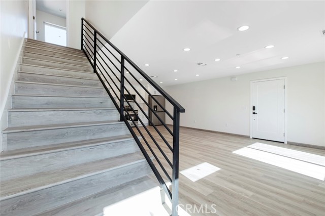 Detail Gallery Image 15 of 30 For 1754 N Berendo St #C,  Los Angeles,  CA 90027 - 3 Beds | 2/1 Baths