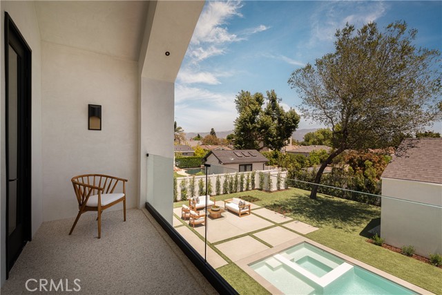 Detail Gallery Image 26 of 39 For 4936 Strohm Ave, Toluca Lake,  CA 91601 - 6 Beds | 6/1 Baths