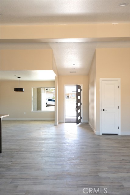 17963 Catalpa Street, Hesperia CA: https://media.crmls.org/medias/e0ad8794-61d4-4fce-83d3-388b51592233.jpg
