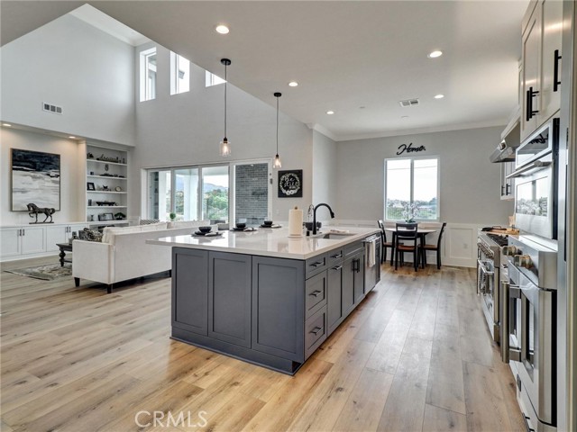 Detail Gallery Image 4 of 24 For 35891 Wildwood Crest Dr, Yucaipa,  CA 92399 - 5 Beds | 3/1 Baths