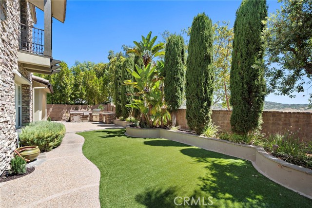 4 Dennis Lane, Ladera Ranch CA: https://media.crmls.org/medias/e0af9902-5724-49eb-bd36-13049d953ed3.jpg
