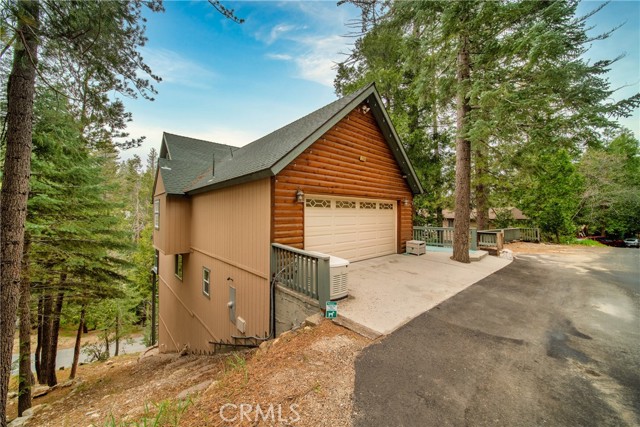 Detail Gallery Image 5 of 56 For 27391 Cottonwood Ln, Lake Arrowhead,  CA 92317 - 4 Beds | 3/1 Baths