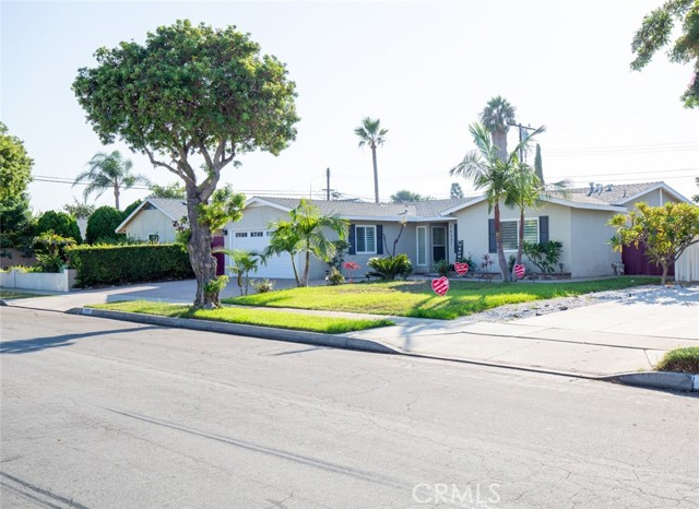 15531 Mayflower Ln, Huntington Beach, CA 92647