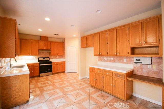 Detail Gallery Image 11 of 33 For 31592 Palomar Rd, Menifee,  CA 92584 - 5 Beds | 2/1 Baths