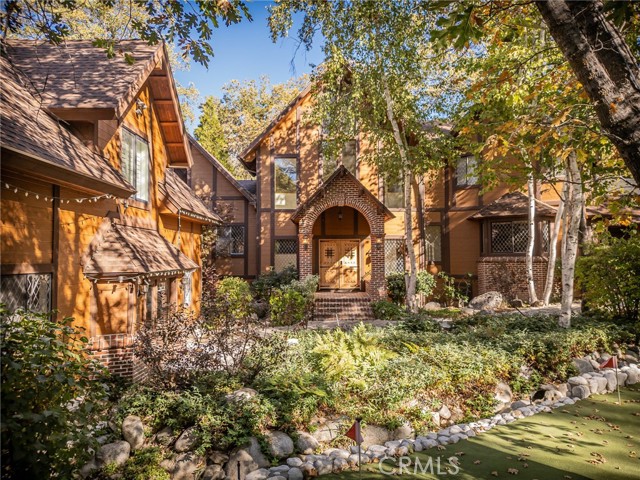 Detail Gallery Image 1 of 66 For 951 Osprey Ln, Lake Arrowhead,  CA 92352 - 4 Beds | 4 Baths