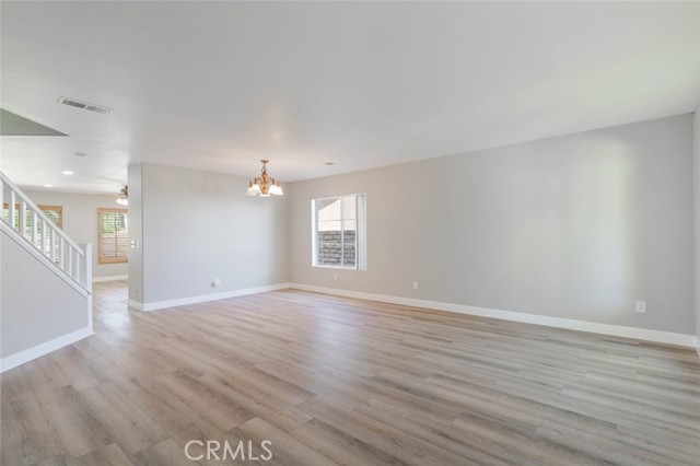 Detail Gallery Image 5 of 50 For 38645 Laurie, Palmdale,  CA 93551 - 4 Beds | 3 Baths