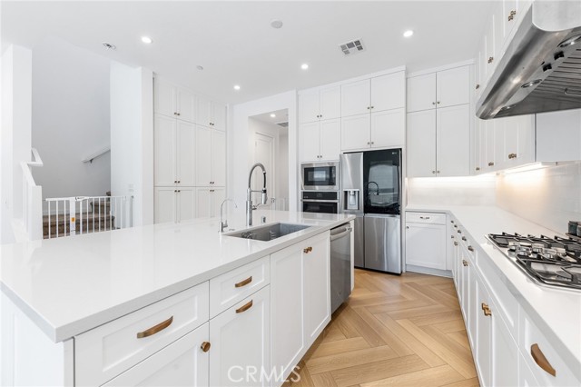 27 Miren Pl, Arcadia CA: https://media.crmls.org/medias/e0b1e095-9170-474f-948c-044139939c86.jpg