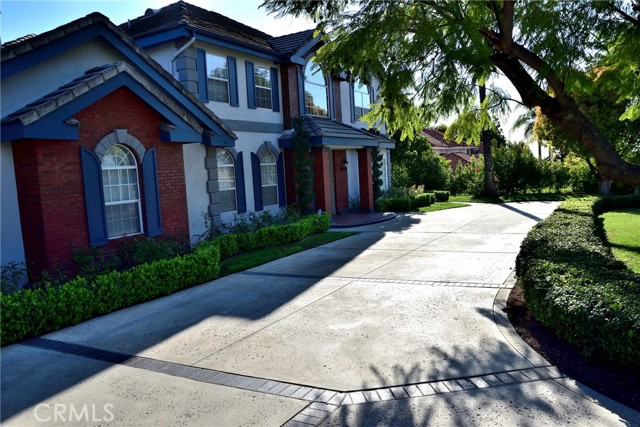 Detail Gallery Image 2 of 15 For 1463 Bishop Pl, Riverside,  CA 92506 - 5 Beds | 3 Baths