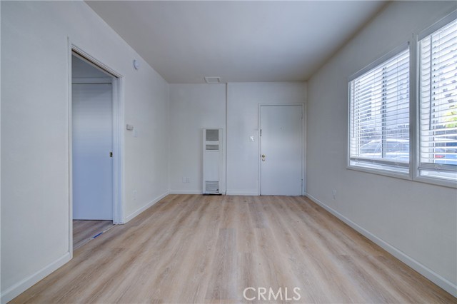 3731 Glendon Avenue, Los Angeles CA: https://media.crmls.org/medias/e0b33883-50e2-4251-bd3b-3566c3e532d1.jpg
