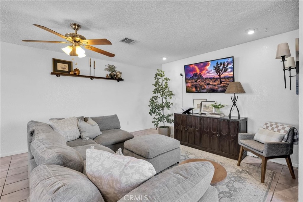 MLS #JT25263654 image #4