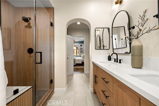 752 S Melrose Street, Anaheim CA: https://media.crmls.org/medias/e0b4c77e-c910-46cf-9f1f-570438be97cc.jpg