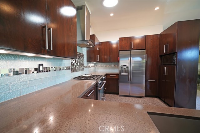 Image 11 of 38 For 27768 Crookshank Drive