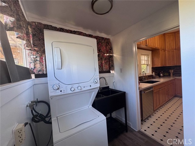 4115 S Carolina Street, San Pedro CA: https://media.crmls.org/medias/e0b55adb-b18a-4731-8dea-283fe93981ff.jpg