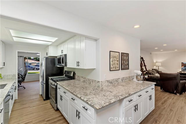 Detail Gallery Image 12 of 51 For 28420 Princessa Cir, Murrieta,  CA 92563 - 3 Beds | 2/1 Baths