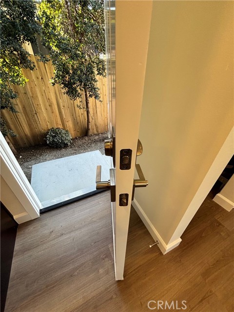 Detail Gallery Image 5 of 7 For 520 W Route 66 #C,  Glendora,  CA 91740 - 2 Beds | 1 Baths