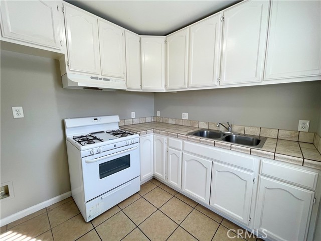 Detail Gallery Image 5 of 15 For 16773 Randall Ave a,  Fontana,  CA 92335 - 2 Beds | 1 Baths