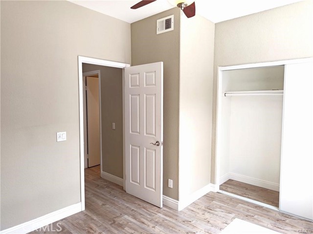 33039 Harmony Lane, Temecula CA: https://media.crmls.org/medias/e0b76a29-cb59-4fc7-b108-036471cb6892.jpg