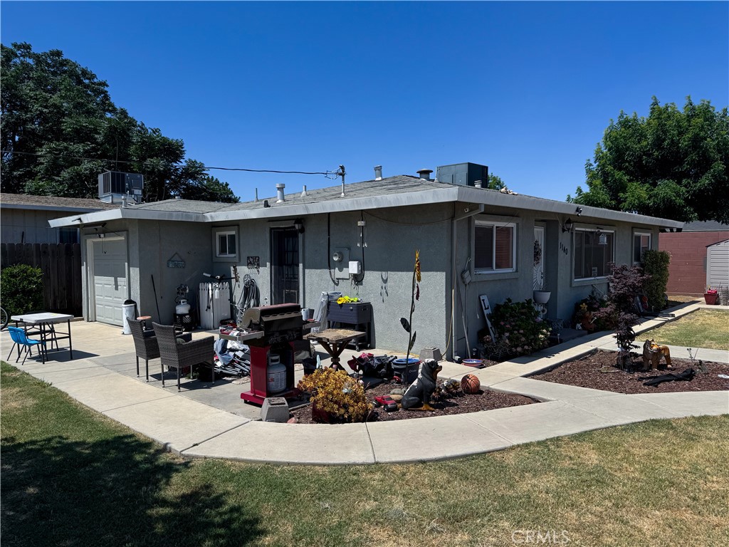1140 Front Street