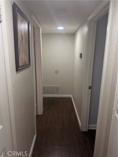 Detail Gallery Image 10 of 11 For 863 Encino, Corona,  CA 92882 - 3 Beds | 2 Baths