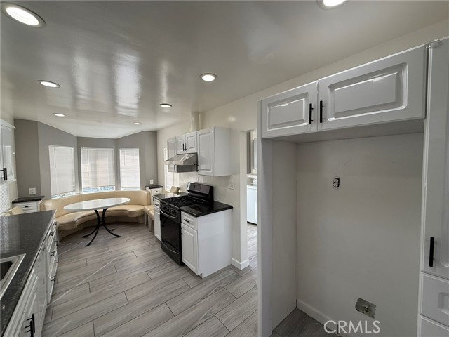 Detail Gallery Image 17 of 46 For 1112 Graynold Ave, Glendale,  CA 91202 - 3 Beds | 2 Baths