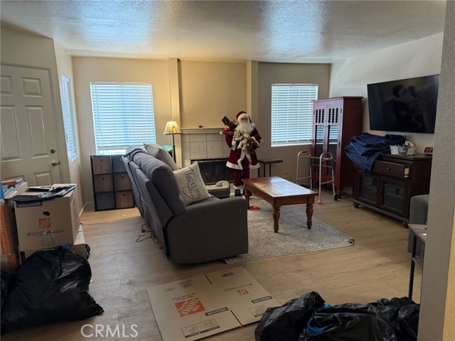 Detail Gallery Image 7 of 12 For 1067 252nd St #7,  Harbor City,  CA 90710 - 3 Beds | 2/1 Baths
