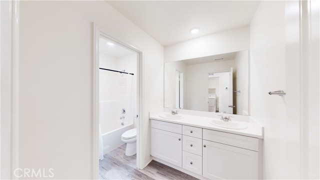 Upstairs hallway bathroom