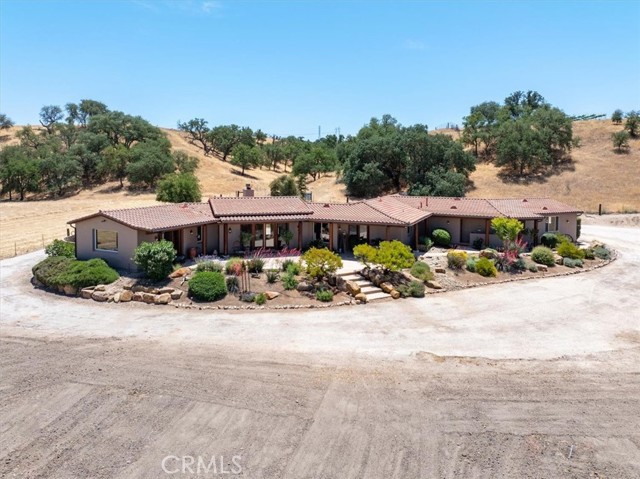 5085 Martingale Circle, San Miguel CA: https://media.crmls.org/medias/e0b9a149-4fd0-4ad4-a41e-347664dbe05d.jpg