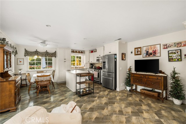 Detail Gallery Image 14 of 45 For 18102 Hutchings Dr, Yorba Linda,  CA 92886 - 3 Beds | 2 Baths