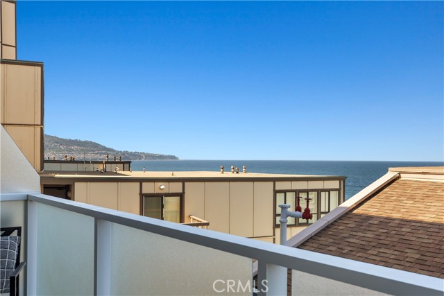 615 Esplanade, Redondo Beach, California 90277, 1 Bedroom Bedrooms, ,1 BathroomBathrooms,Residential,Sold,Esplanade,SB24091156