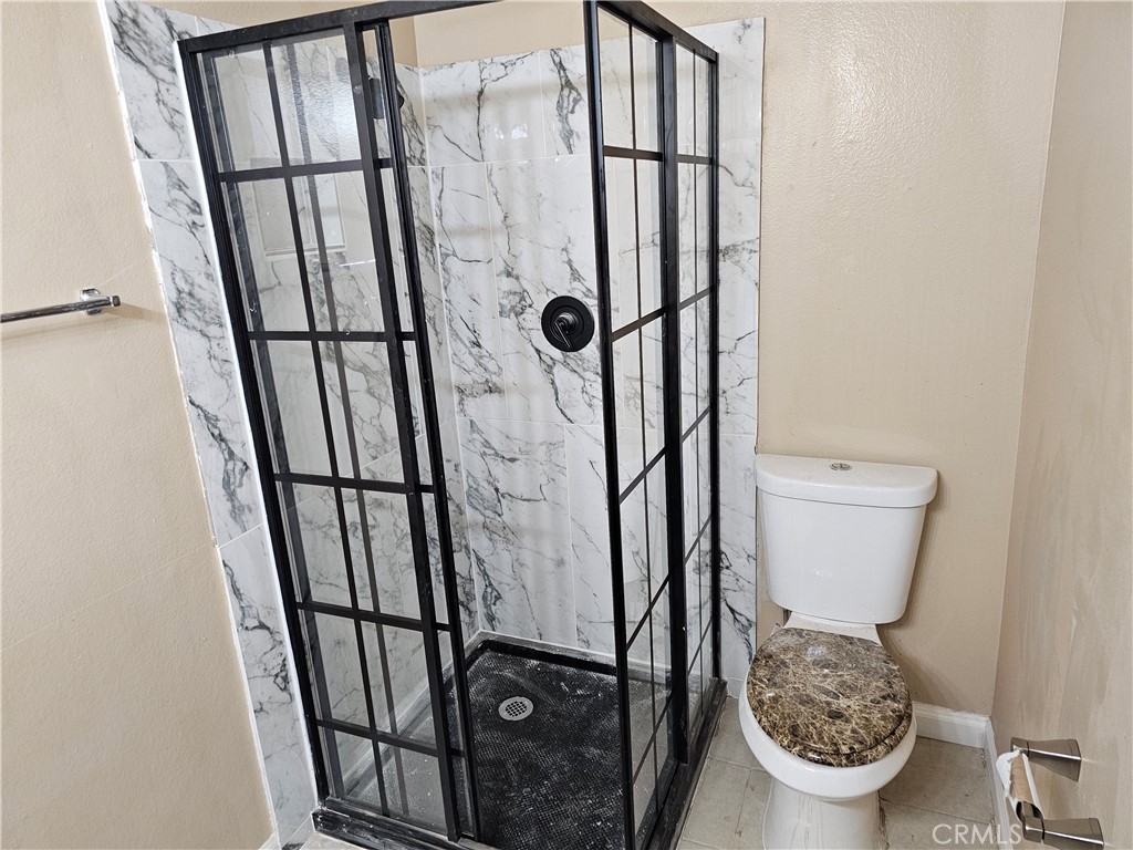 https://media.crmls.org/medias/e0bb0dd7-3f64-453e-9dc3-7798e7596f81.jpg?preset=X-Large