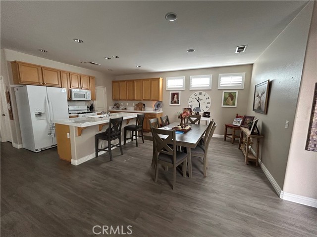 Detail Gallery Image 9 of 38 For 1564 Four Seasons, Beaumont,  CA 92223 - 2 Beds | 2 Baths