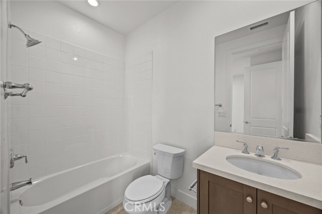 Detail Gallery Image 40 of 59 For 20638 W Deer Grass Ct Ct, Porter Ranch,  CA 91326 - 5 Beds | 5/1 Baths