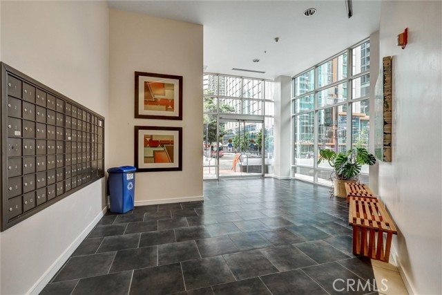 350 W Ash Street, San Diego CA: https://media.crmls.org/medias/e0bca5b7-ee8c-45da-9411-595fdbc4f26b.jpg