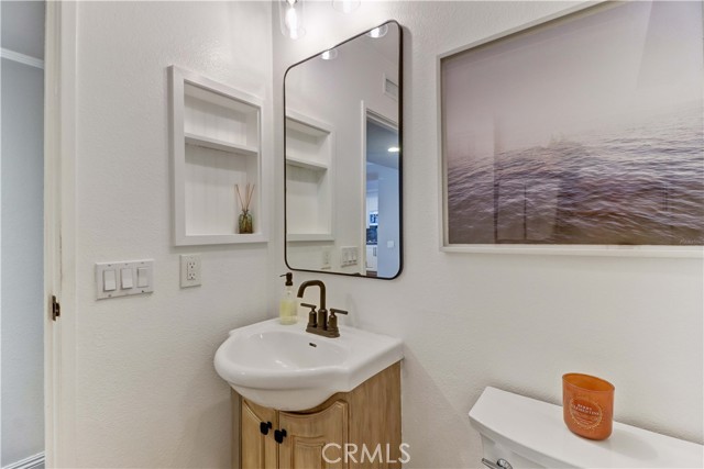 25701 Minoa Drive, Mission Viejo CA: https://media.crmls.org/medias/e0bcbd52-48a8-47da-8f07-669cb2fba7a3.jpg