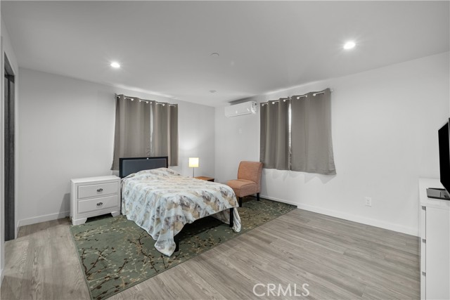 Detail Gallery Image 18 of 44 For 9600 Amboy Ave, Pacoima,  CA 91331 - 7 Beds | 6 Baths