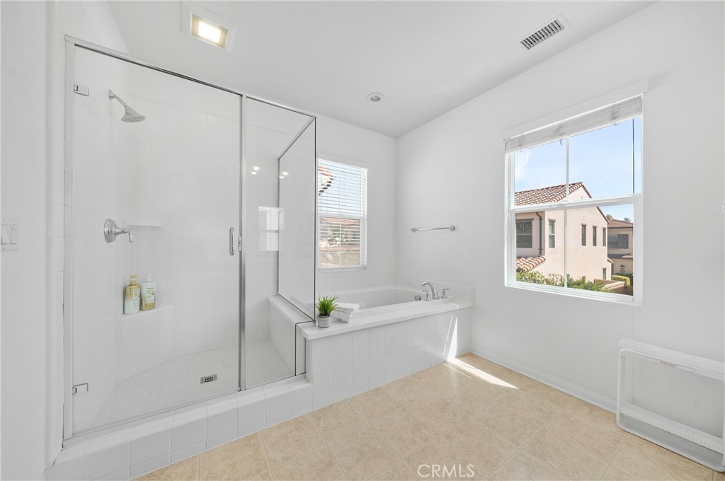 MLS #OC25230521 image #9