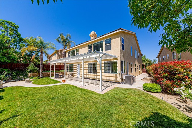 Detail Gallery Image 3 of 62 For 17730 Wren Dr, Canyon Country,  CA 91387 - 5 Beds | 3 Baths