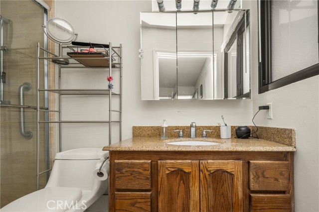 Detail Gallery Image 12 of 41 For 1011 E Chestnut, Orange,  CA 92867 - 5 Beds | 3 Baths