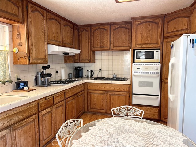 4488 Hillside Avenue, Norco CA: https://media.crmls.org/medias/e0bf1557-aabf-48b6-a2dd-699dcc1c583c.jpg
