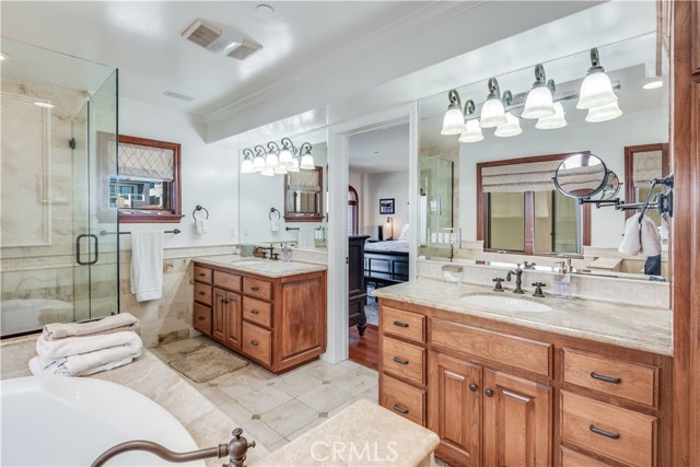 320 24th Place, Manhattan Beach, California 90266, 3 Bedrooms Bedrooms, ,3 BathroomsBathrooms,Residential,Sold,24th,SB21215481
