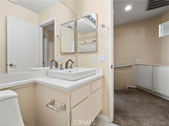 Detail Gallery Image 13 of 20 For 27024 Wolf Creek Trl #22,  Valencia,  CA 91354 - 2 Beds | 2 Baths