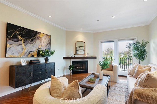 Detail Gallery Image 1 of 1 For 12407 Moorpark St #205,  Studio City,  CA 91604 - 2 Beds | 2 Baths