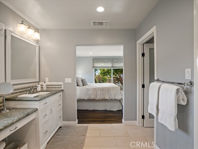 3744 Foothill Road, Santa Barbara CA: https://media.crmls.org/medias/e0c04eb5-2dd7-42e6-b487-4dcfd025e3d3.jpg