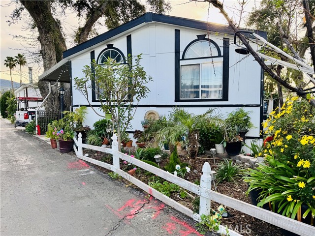 Detail Gallery Image 6 of 34 For 18540 Soledad Canyon Rd #27,  Canyon Country,  CA 91351 - 2 Beds | 2 Baths