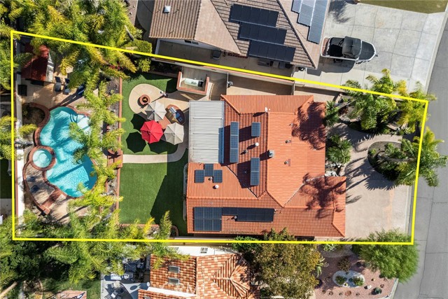 Detail Gallery Image 10 of 12 For 23646 Big Butte Dr, Canyon Lake,  CA 92587 - 3 Beds | 2 Baths