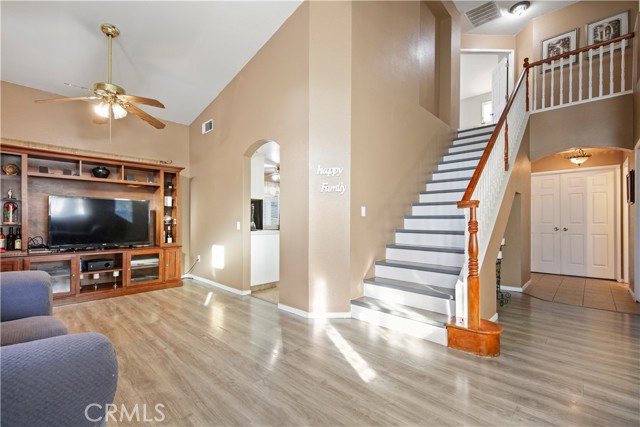 Detail Gallery Image 12 of 61 For 810 River Raft Ct, Modesto,  CA 95351 - 4 Beds | 3 Baths