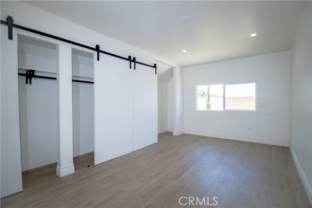 2101 Arlington Avenue, Los Angeles CA: https://media.crmls.org/medias/e0c1f68d-f758-4f71-9457-7a24da36df71.jpg
