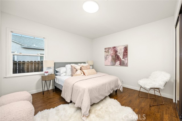 Detail Gallery Image 21 of 49 For 5052 Newcastle, Encino,  CA 91316 - 3 Beds | 2 Baths